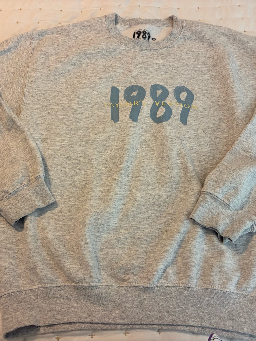 Taylor Swift light Gray sweatshirt with Blue '1989' Graphic